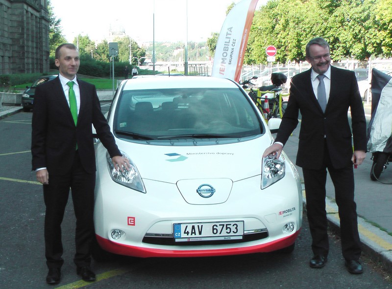 Ministerstvo dopravy jezdí elektromobilem od ČEZ